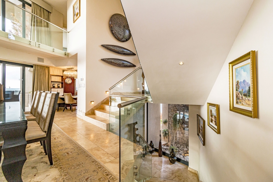 To Let 4 Bedroom Property for Rent in Mountainside Western Cape